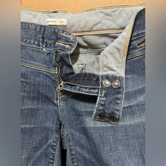 Gap Maternity 1969 Flared Jeans - Picture 11 of 15